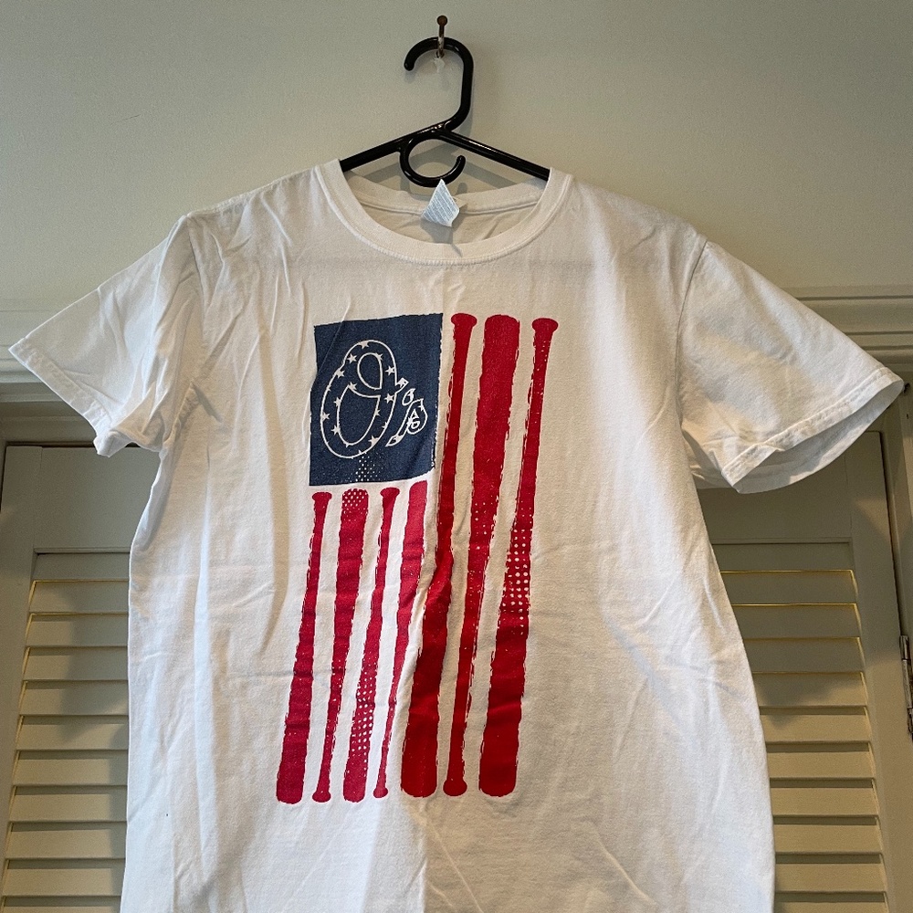 Orioles T-Shirt - American Flag Design - Medium